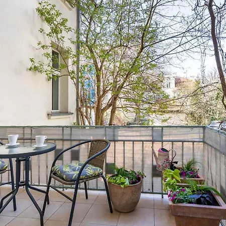 Kierunek Deluxe Ii Krolowej Jadwigi 7 *